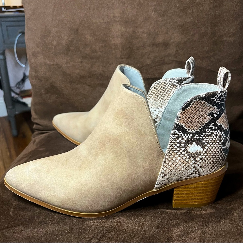 Ankle Boots || Size: 8 - Picture 1 of 4